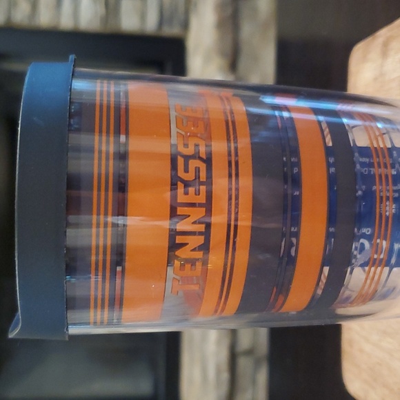 University of Tennessee Tervis Tumbler-NWT - Picture 4 of 4